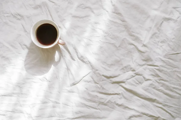 Tasse Kaffee Auf Baumwolltuch Flache Lage Draufsicht Kopierraum — Stockfoto