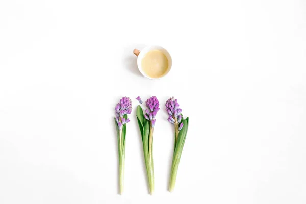Lilac Hyacinth Flowers Coffee Cup White Background Flat Lay Top — Stock Photo, Image