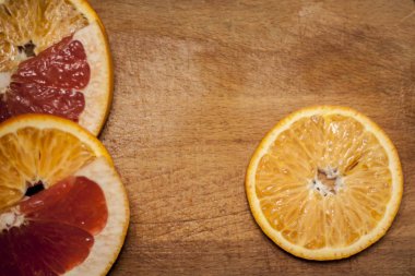 Sulu narenciye kesme