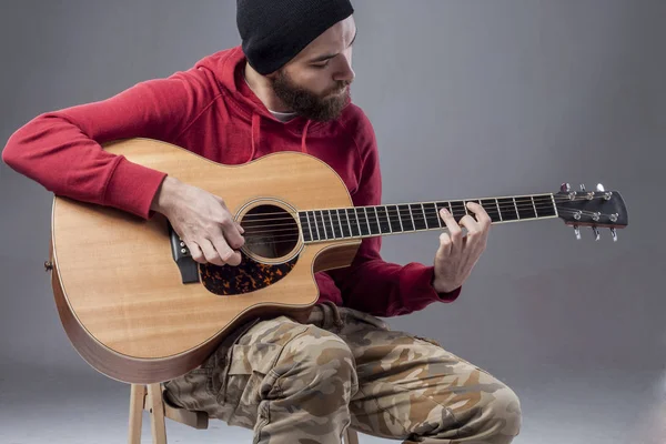 Man met een baard — Stockfoto