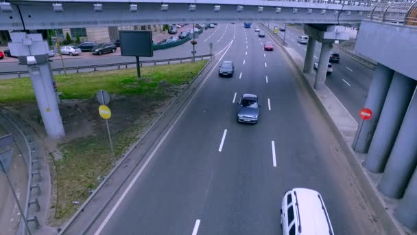 Slow motion of cars. Top view of the motorway of slow moving cars — Stock Video