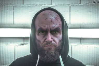 Makyaj vampir. Makyaj vampir bir hoodie Cadılar Bayramı. Korkunç 
