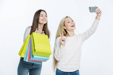 Selfie Çeken Kadınlar