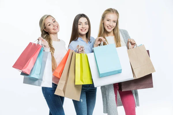 Vrouwen met boodschappentassen — Stockfoto