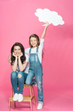 Anne ve kızı ile konuşma balonu 