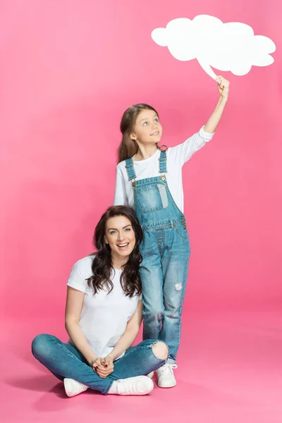 Mother and daughter with speech bubble — Stock Photo, Image