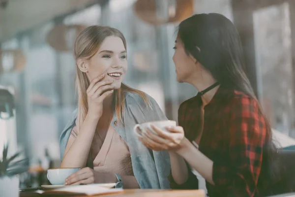 Friends on coffee break — Stock Photo, Image