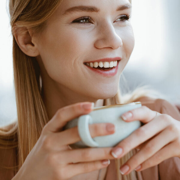 girl drinking coffee