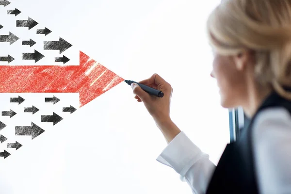 Businesswoman writing with pen — Stock Photo, Image