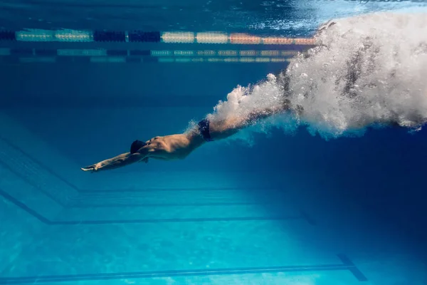 Підводне Зображення Чоловічого Плавця Басейн — стокове фото