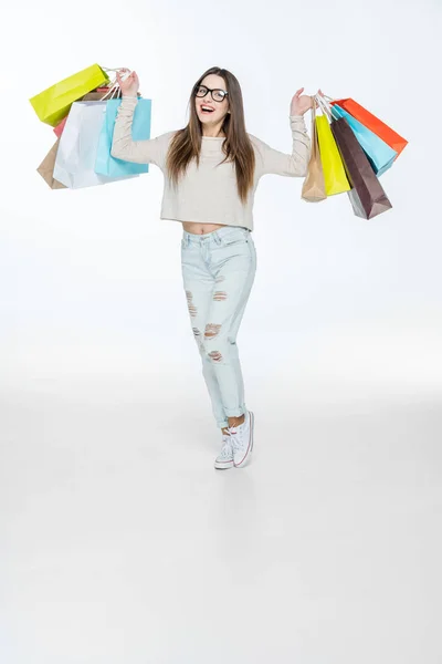 Femme avec sacs à provisions — Photo de stock