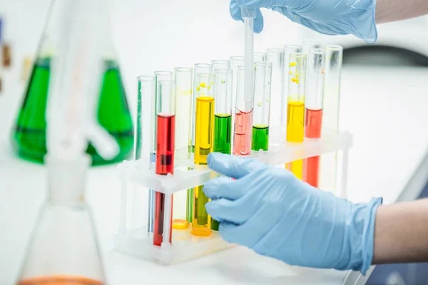 Scientist working in laboratory — Stock Photo