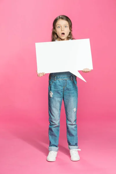 Little girl with speech bubble — Stock Photo