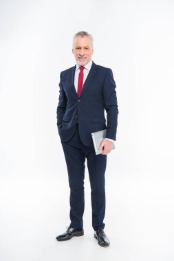 Dijital tablet tutan işadamı