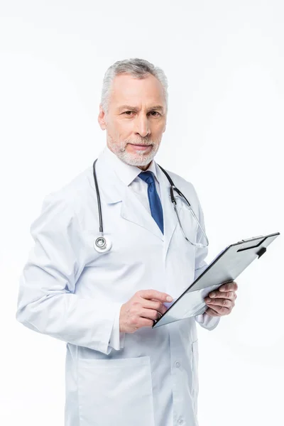 Doctor holding clipboard — Stock Photo, Image