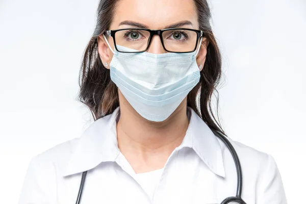 Γιατρός με ιατρική μάσκα — Δωρεάν Φωτογραφία