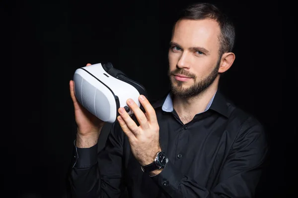 Om cu căști de realitate virtuală — Fotografie, imagine de stoc