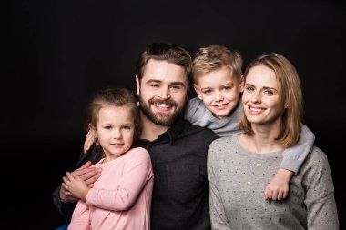 Mutlu genç aile