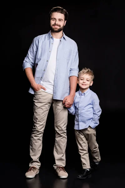 Junger Vater und Sohn — Stockfoto