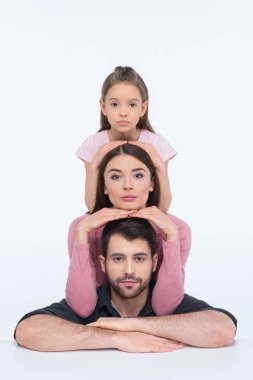 Dalgın genç aile 