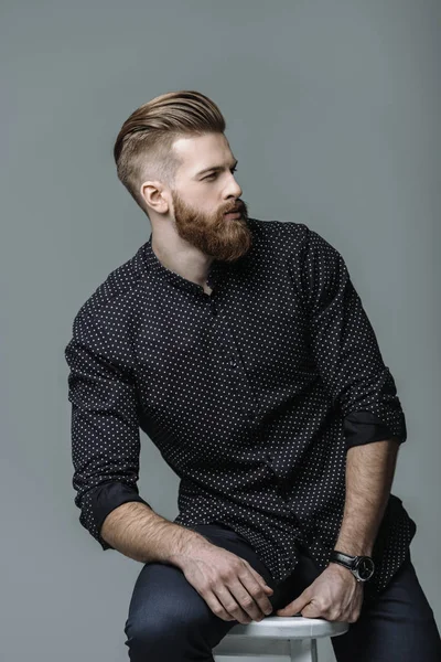 Şık sakallı adam — Stok fotoğraf