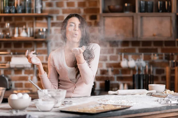 Young woman in flour — Stock Photo, Image