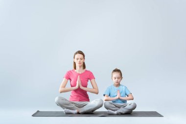 Sportif anne ve kızı