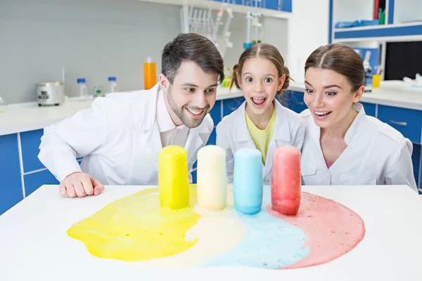 Scientists making experiment — Stock Photo, Image