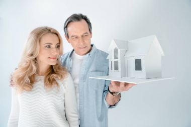 Ev Modeli Çifti