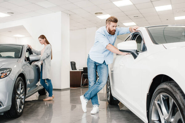 couple in dealership salon  