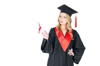 Öğrenci holding diploma 