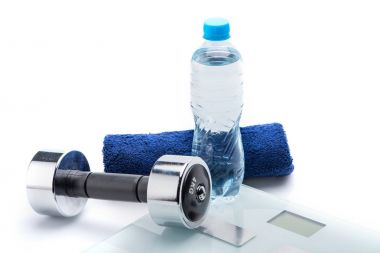 spor malzemeleri üzerine beyaz izole 
