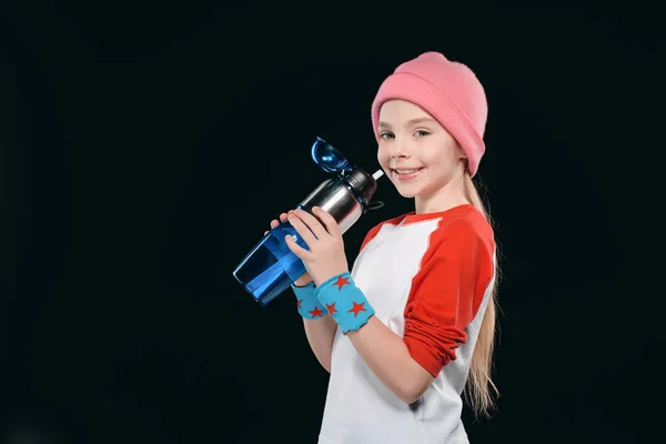 Menina com garrafa esporte — Fotografia de Stock