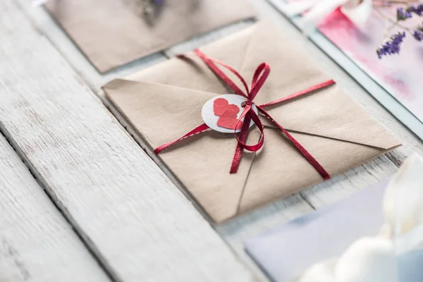 Recolha de envelopes ou convites — Fotografia de Stock