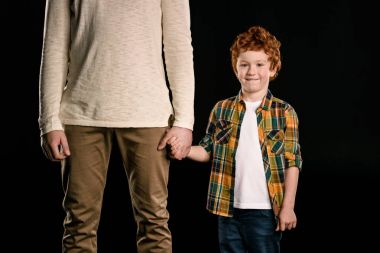 Kızıl saçlı kızı ile baba 