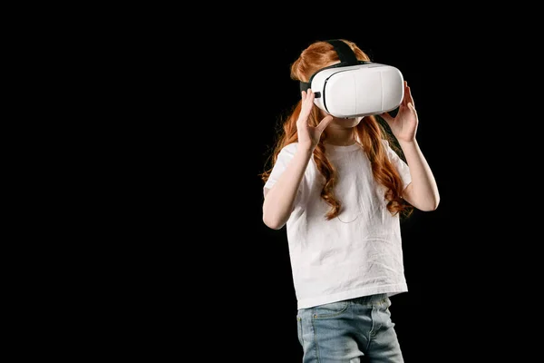 Κορίτσι με ακουστικά εικονικής πραγματικότητας — Φωτογραφία Αρχείου
