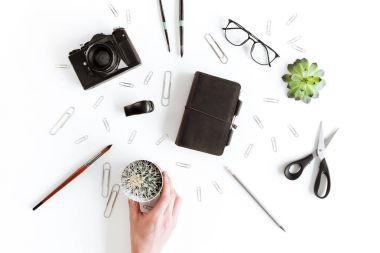 İnsan el ve ofis malzemeleri 