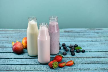 Milkshake cam şişelerde  