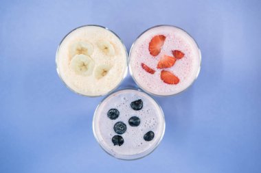 muz ve berry milkshakes gözlük 