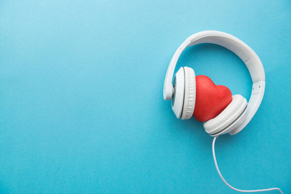 Headphones with red heart sign