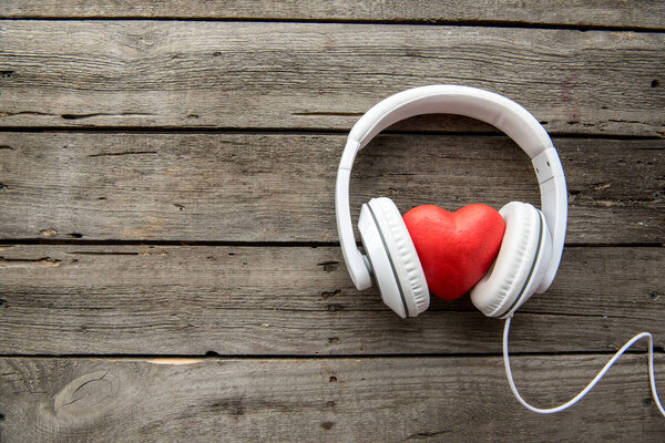 Headphones with red heart sign