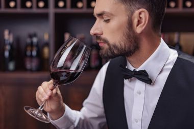 sommelier şarap tadımı