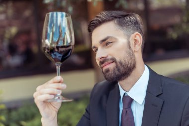 sommelier şarap tadımı