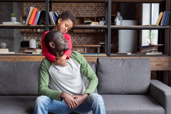 Father and son spending time together — Stock Photo, Image