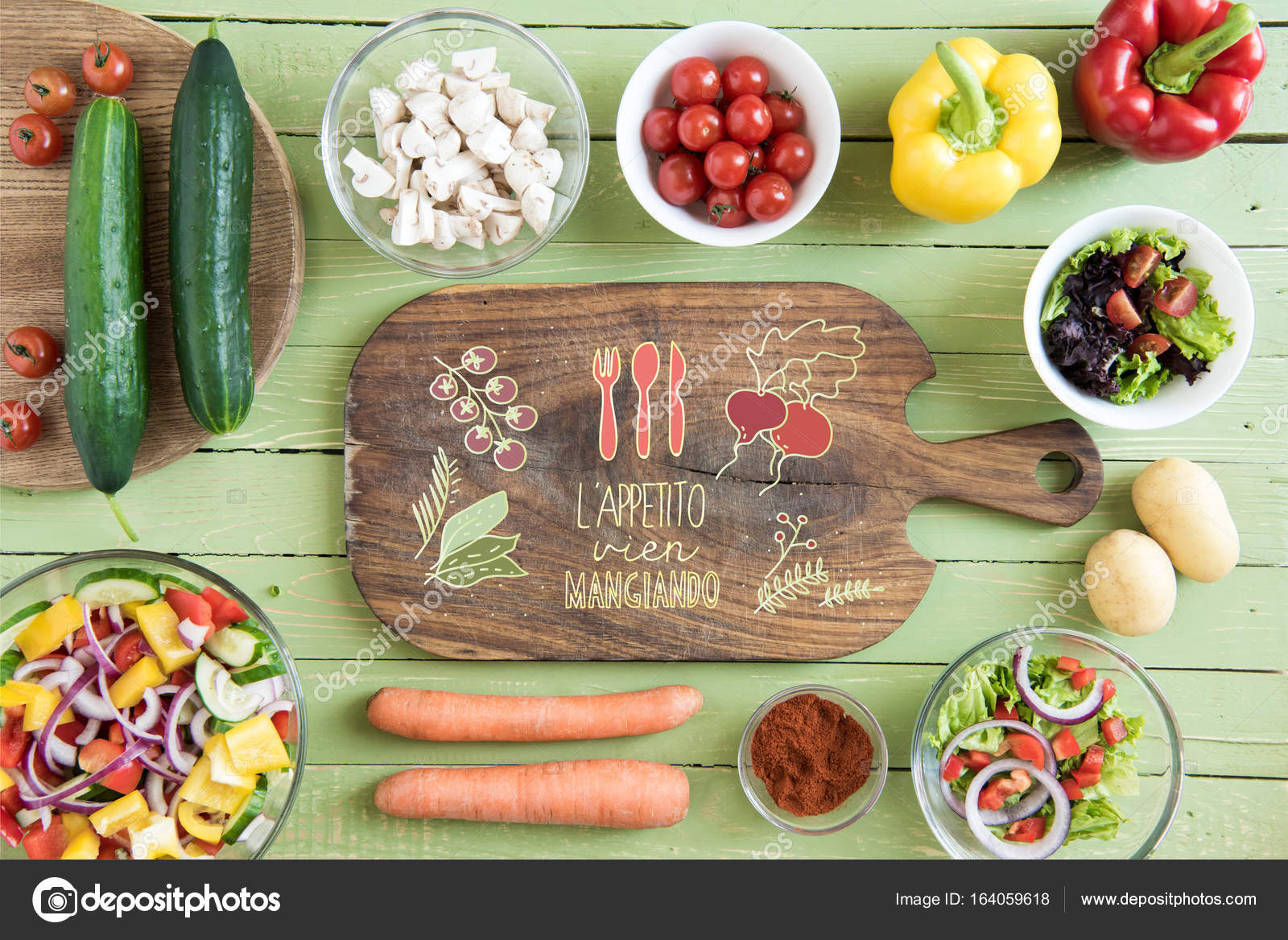 Cutting board and fresh vegetables — Stock Photo © IgorTishenko 164059618