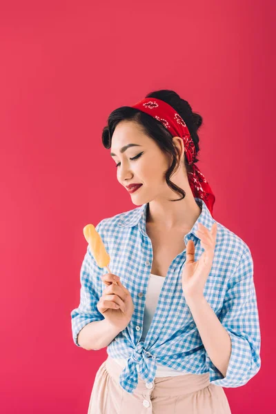 Asian woman with popsicle — Stock Photo, Image