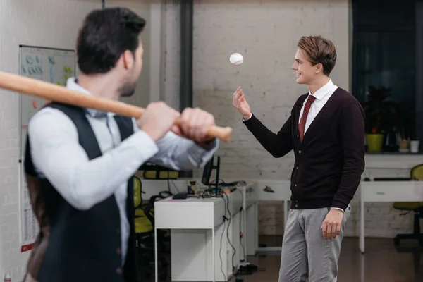 Young Businessmen Playing Baseball Officebaseball Bat — Stock Photo, Image