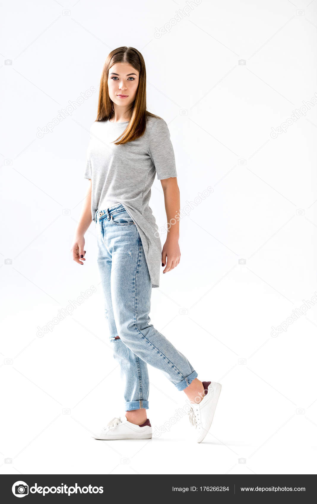 grey t shirt jeans