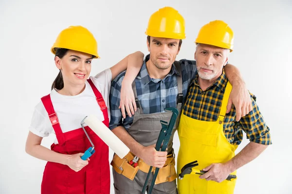 Trabajadores de la construcción profesionales - foto de stock