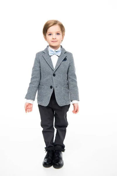 Niedlicher kleiner Junge im Anzug — Stockfoto